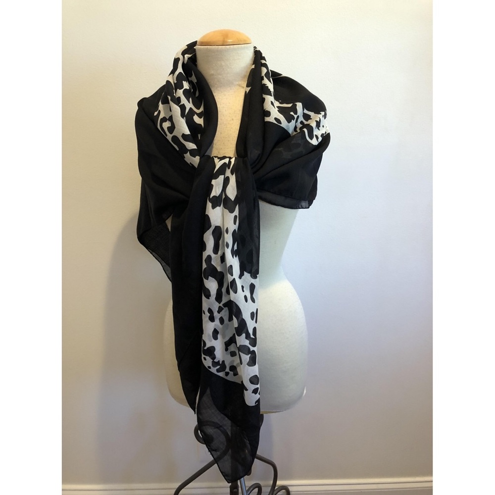 NEW Saint Laurent 2016 leopard shawl/wrap - Picture 2 of 8